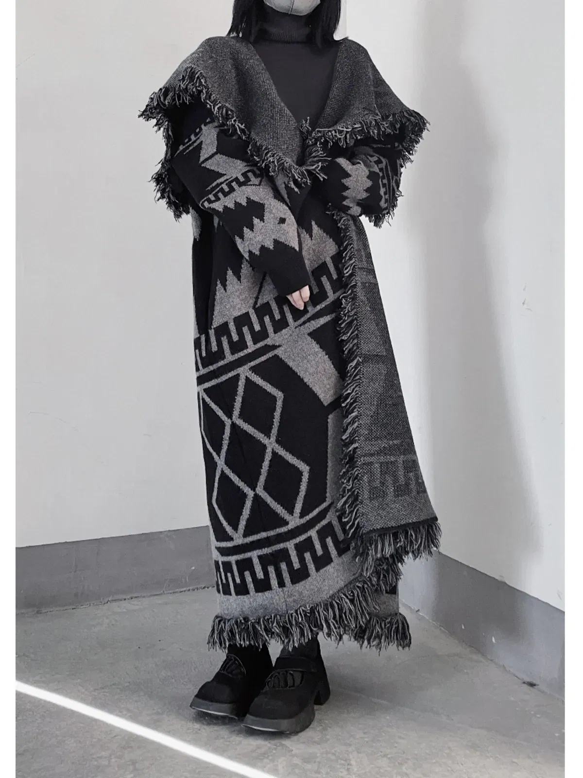 UMI MAO Female Overcoat High Weight Small Niche Big Lapel Tassel Edge Sweater Long Coat Lazy Style Retro Jackets Femme Y2K