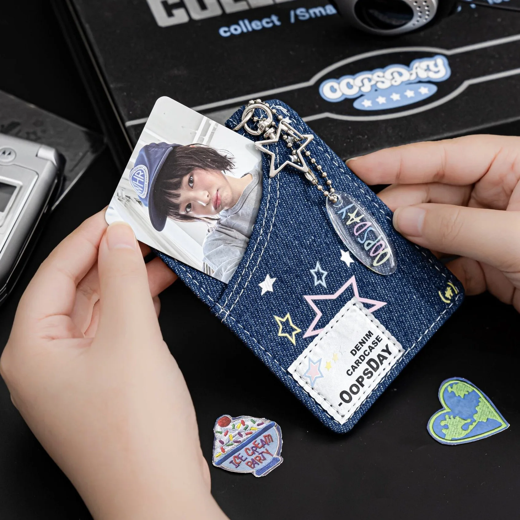 Color: Red - Y2K Style Jeans 3Inch Photocard Holder for 3 Inch Photo Cool Girl Cards Holder with Keychain K-Pop Idol Photocard Case