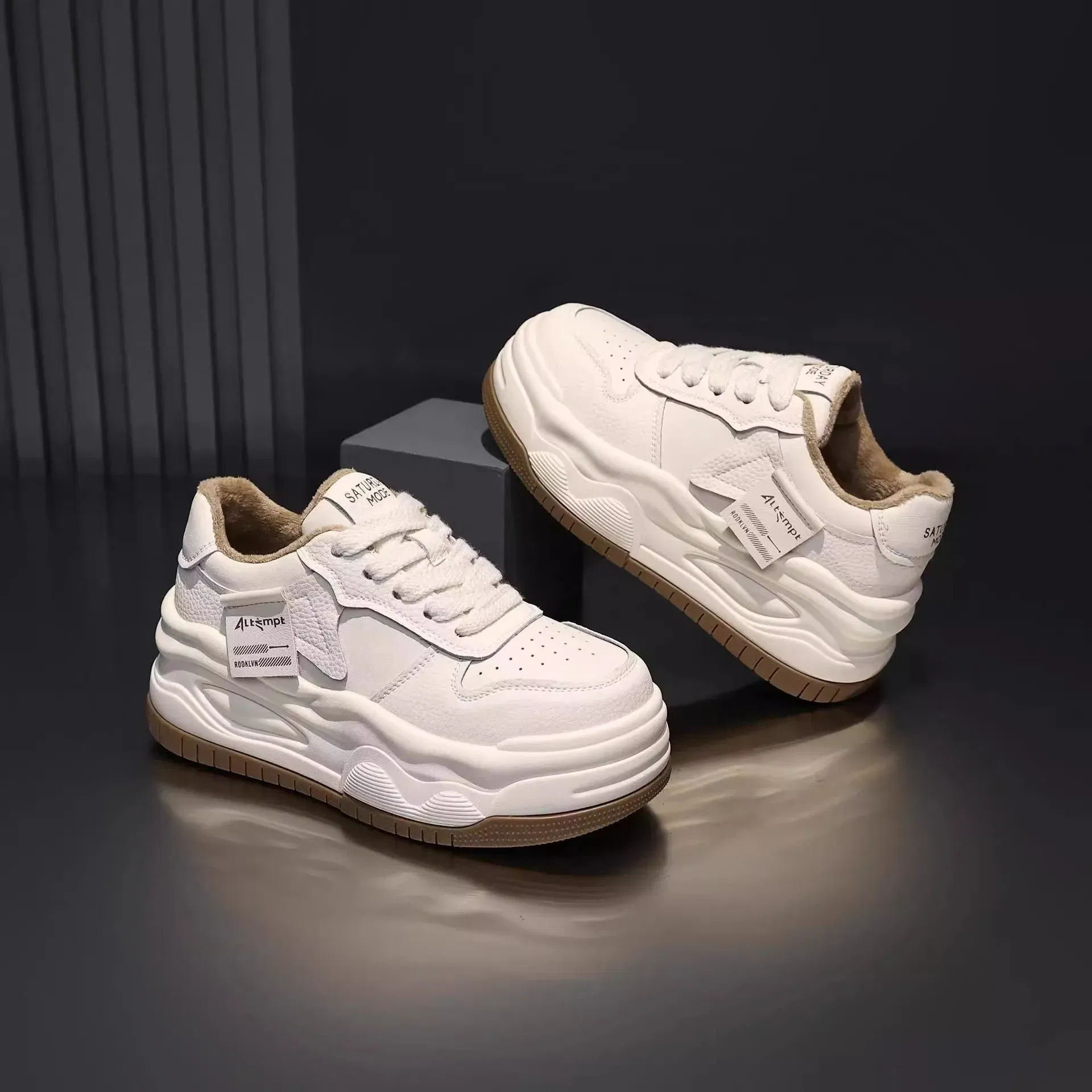 for women 2024 spring new thick sole increase casual board shoes for women with muffin bottom small white shoes