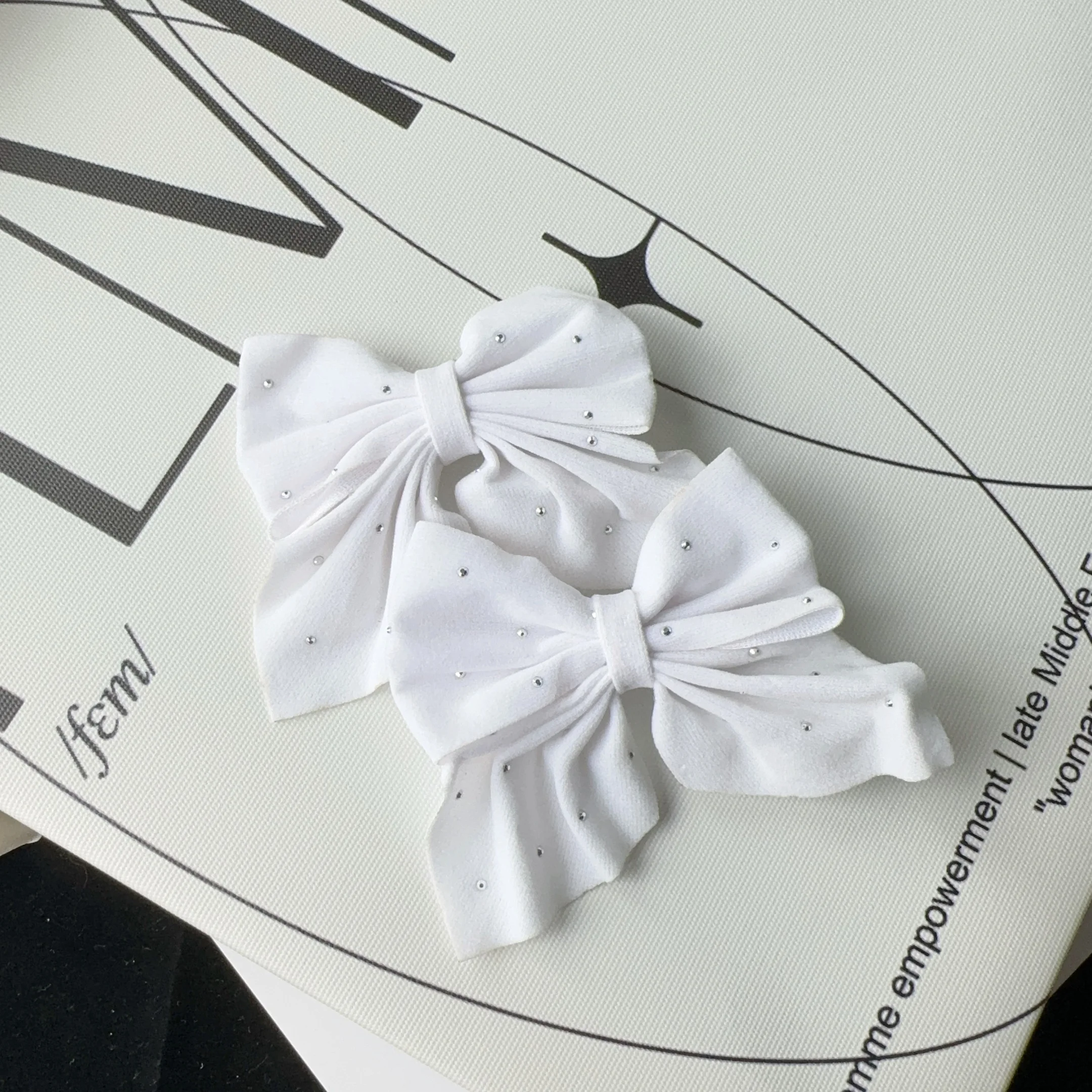 Color: Light Grey - 2Pcs Starry Dots Red Velvet Bow Hair Pins Hair Clips Kids Girls Fashion Christmas Barrettes Ponytail Holder Headwear Accessories