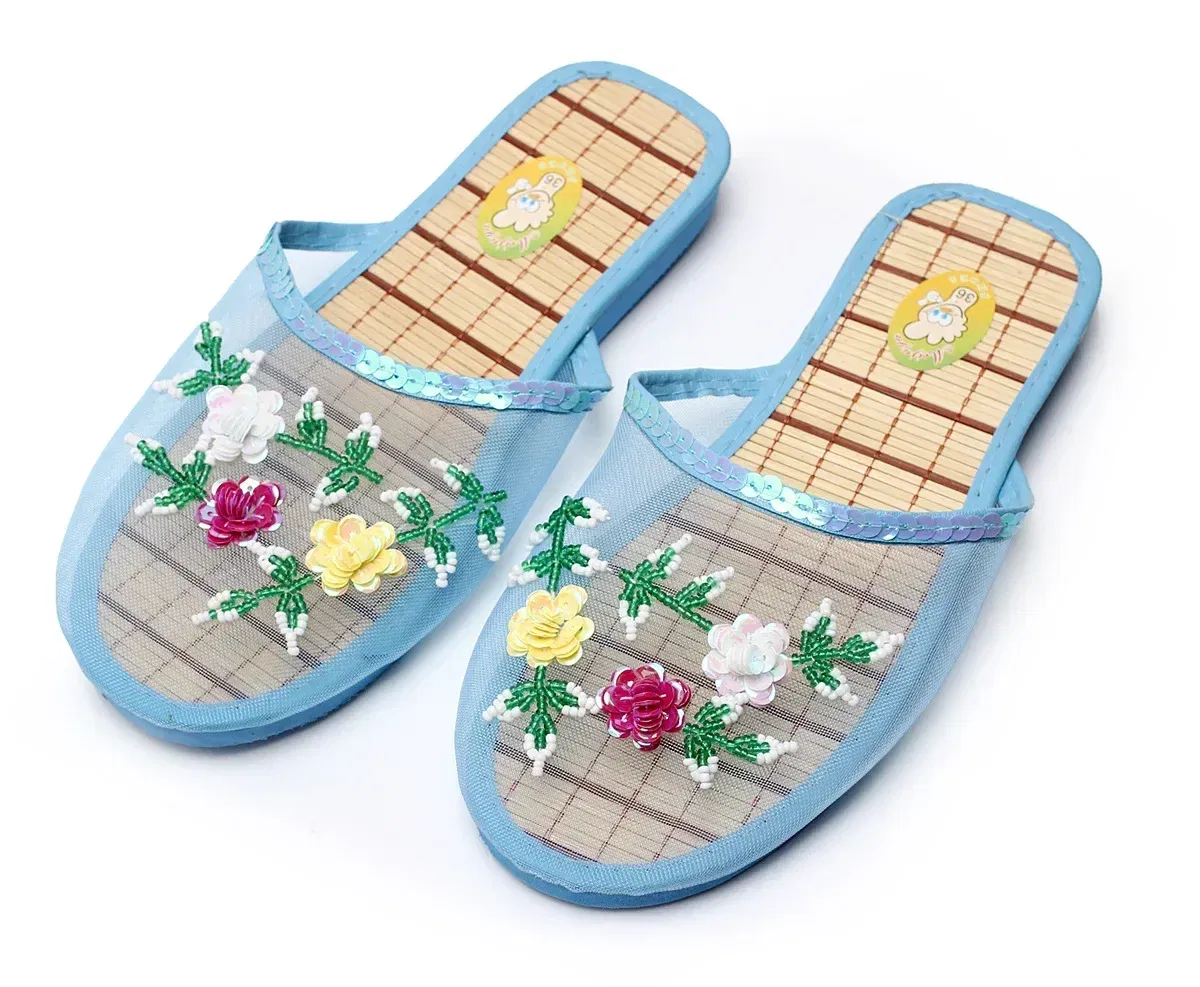 Women Indoor Slippers Sequin Flat Shoes Cool Lady Summer Hollow Mesh Beach Flip Flops Casual Baotou Creative Flower Mesh