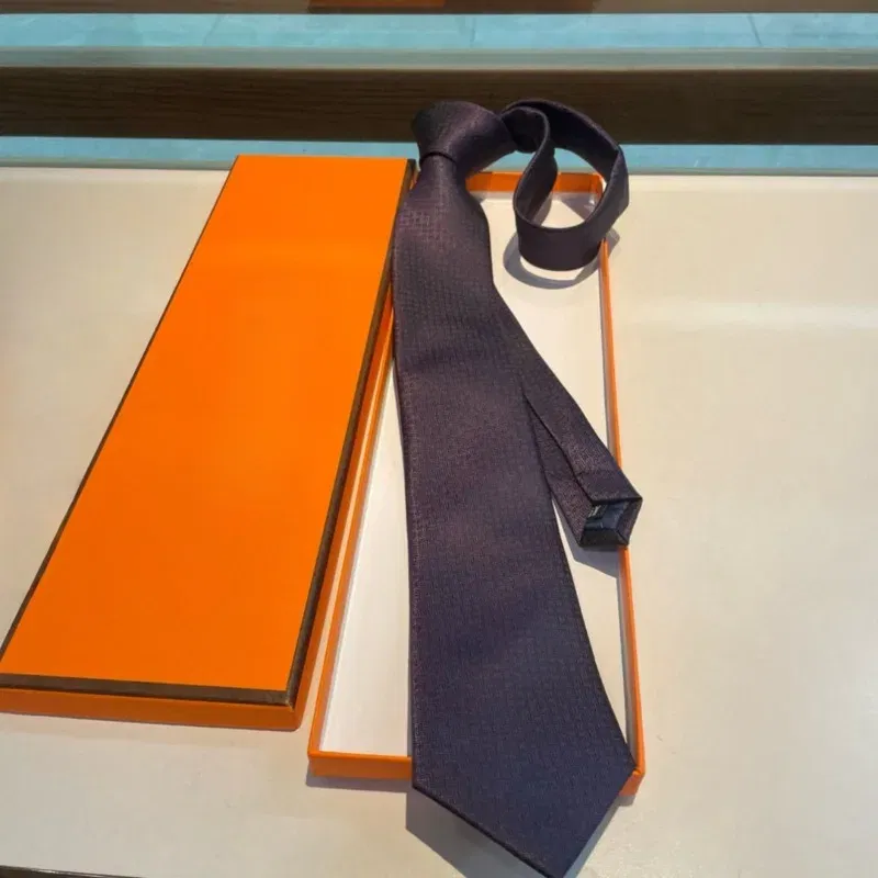 Color: black - Luxury Counter Series Plaid Tie Master-grade Silk Weaving, Suitable for All Occasions Men's Business Tie Bow Tie