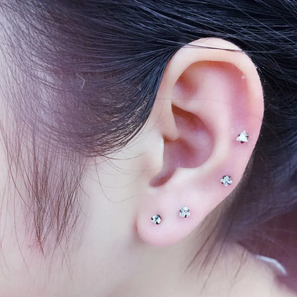 Metal Color: Light Yellow Gold Color, Main Stone Color: green - 1Pc Small Round Cz Tragus Cartilage Titanium Steel 16G 4 Prong Ear Stud Earrings Tragus Helix Piercing Jewelry Sexy Body Jewelry