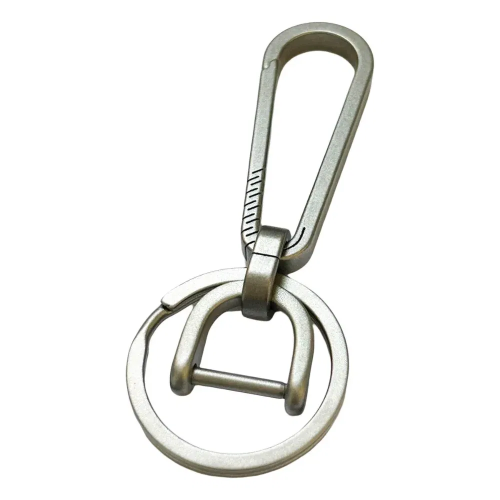 Color: Red - High-End Titanium Keychain Men Car Key Chain Key Ring Ultra Lightweight EDC Carabiner Key Holder Outdoor Hiking Buckle Tool Gift