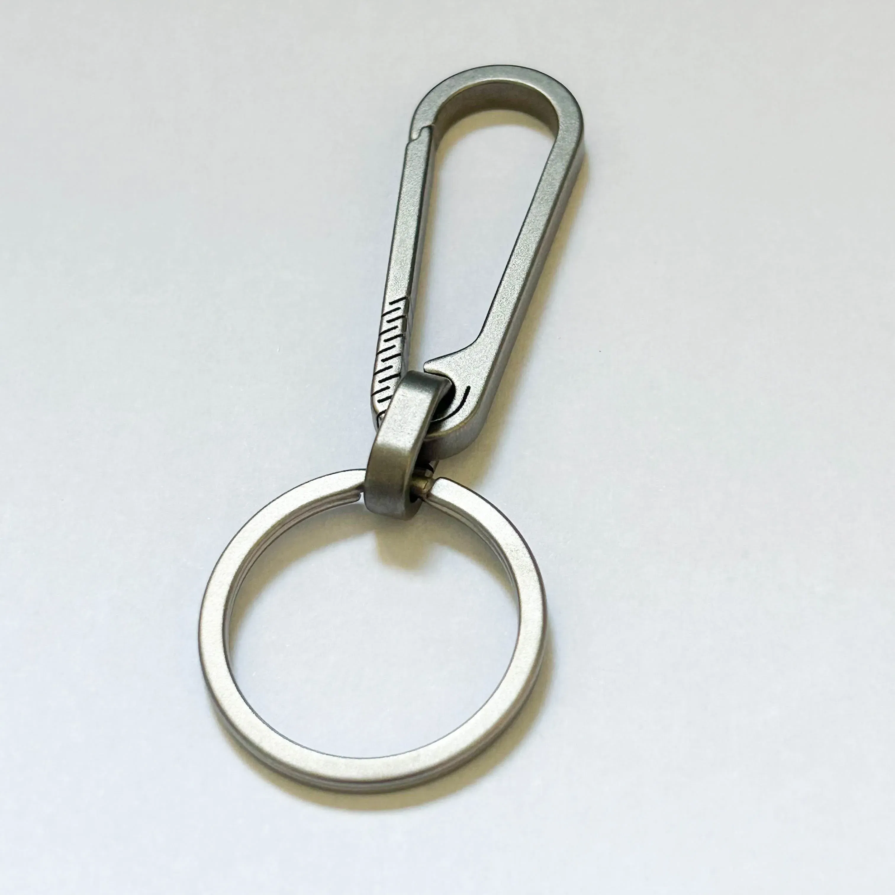 Color: Red - High-End Titanium Keychain Men Car Key Chain Key Ring Ultra Lightweight EDC Carabiner Key Holder Outdoor Hiking Buckle Tool Gift