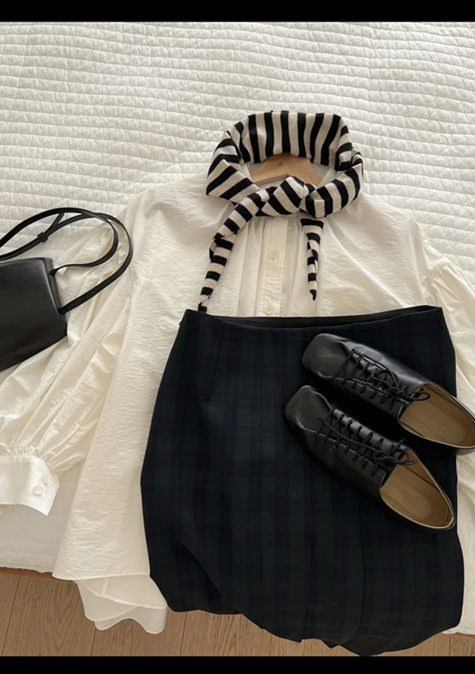 Le*re Sheepskin Oxfords Shoes Square Head DesginTie Up Flat Shoes 2025 New Luxury Design Shoes
