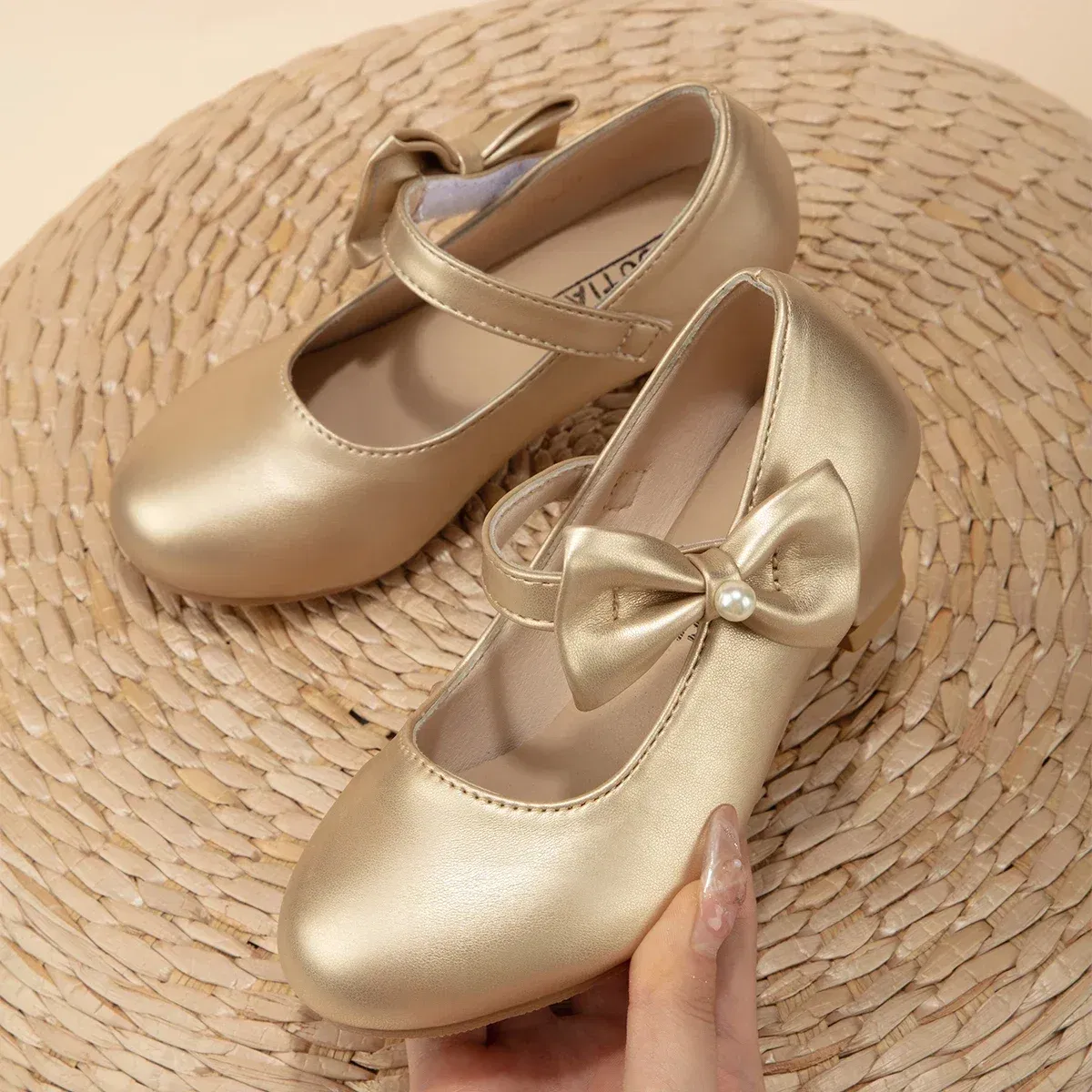 Shoe Size: 33, Color: WHITE - Children's Bowknot Wedding Party Princess Shoes Big Kids White Gold Dance Dress Shoes Small Square Heel Children's Shoes