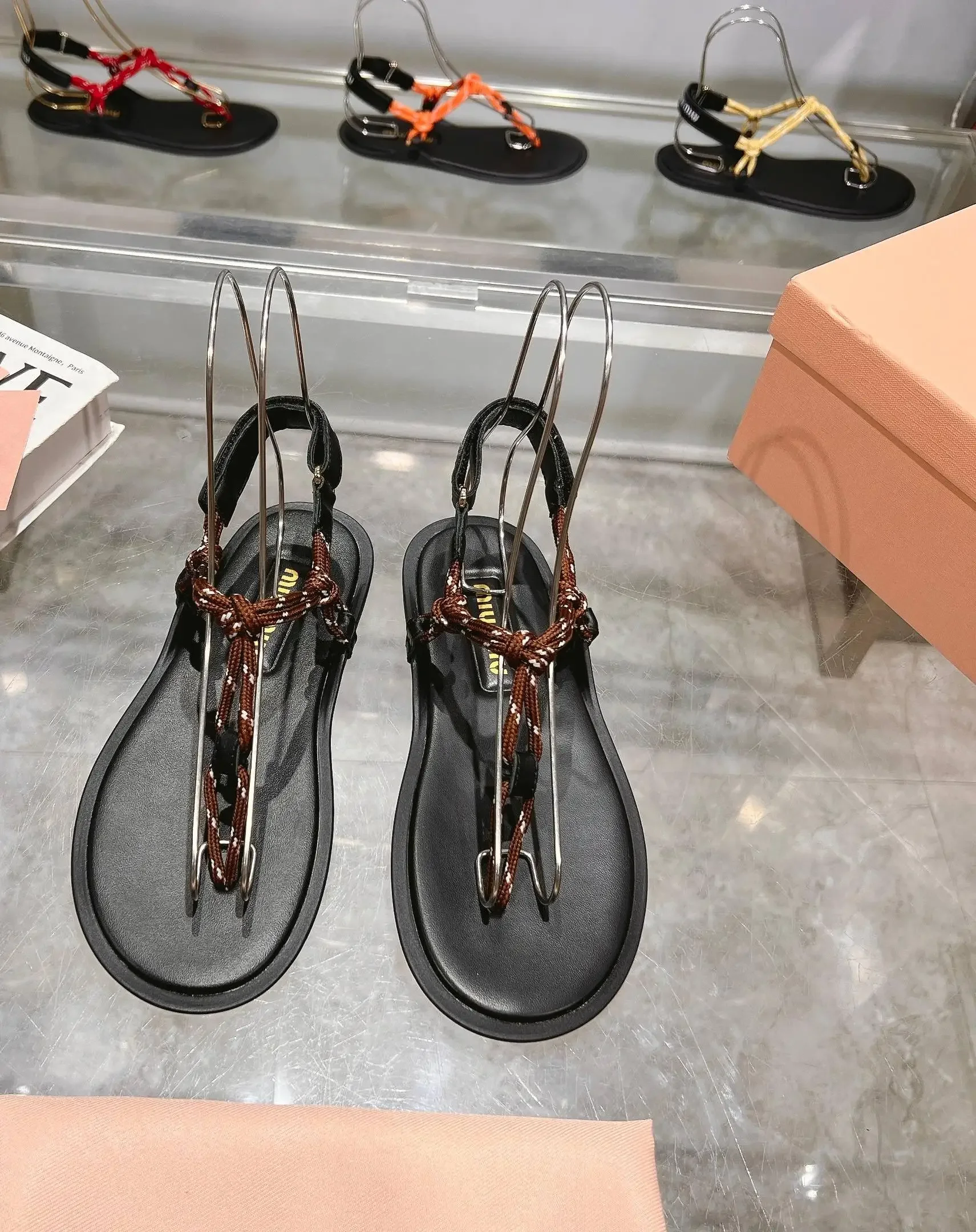 Color: Red, Shoe Size: 37 - Fashionable and cost-effective MIU series 25 new summer products, the world's most popular flip-flops, versatile and trendy