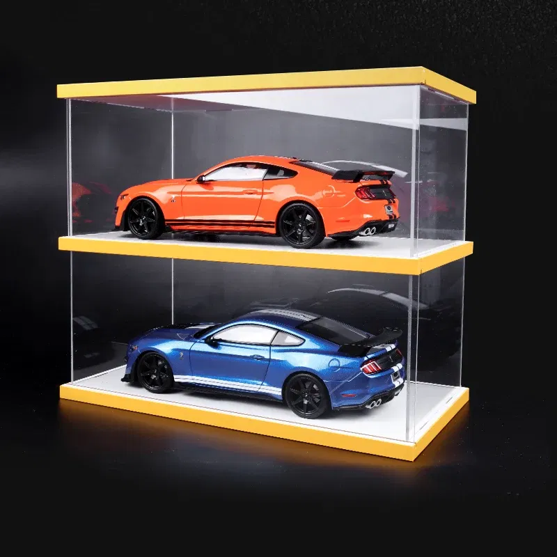 Color: green - 1/18 Acrylic Display Diecast Model Car Show Unto Them Box Cover Dust Cover