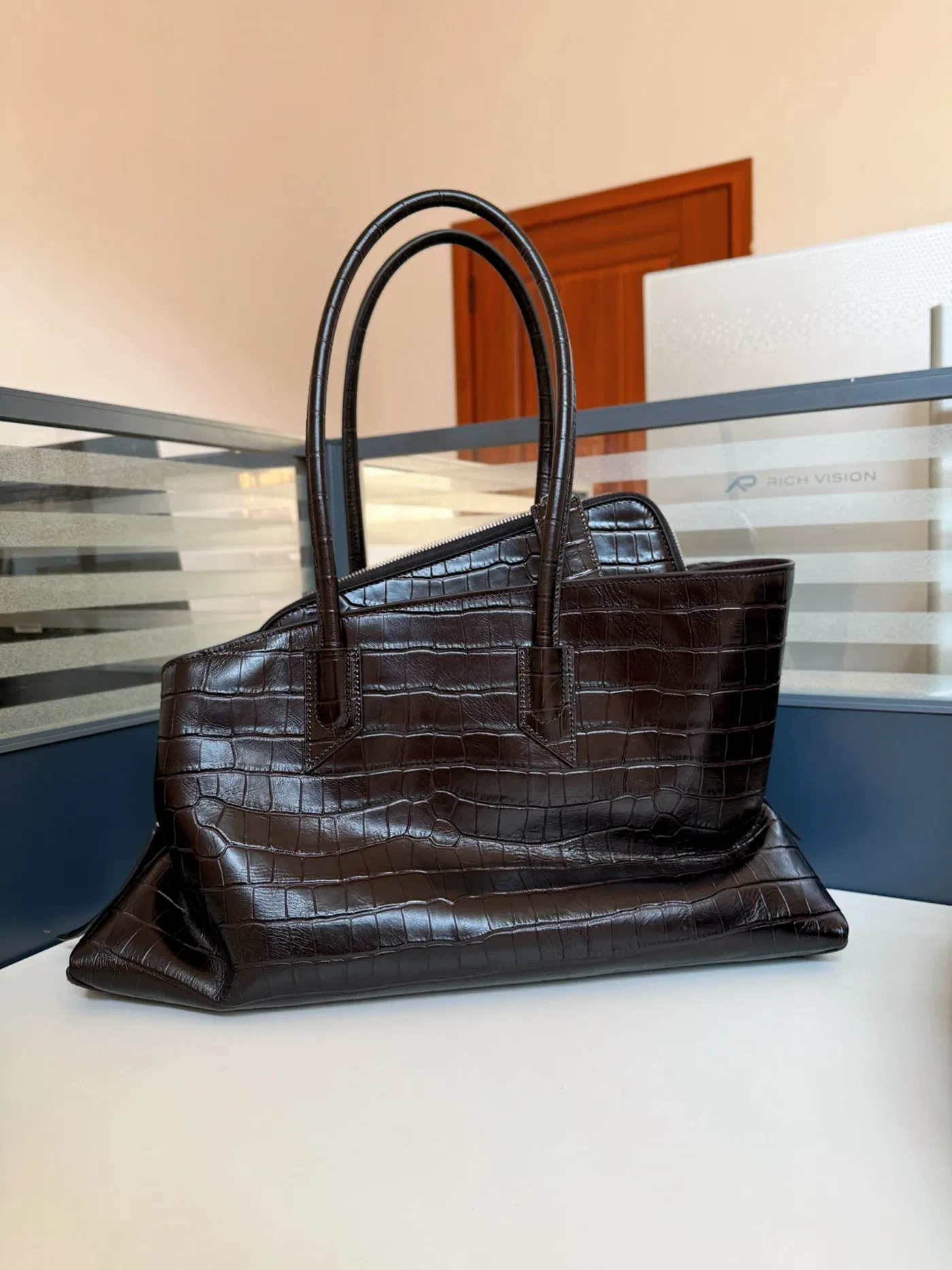 Color: Honeydew - Brand Crocodile pattern genuine leather luxury Handbags High Quality alligator large capacity Lady Totes Shoulder Crossbody Bag