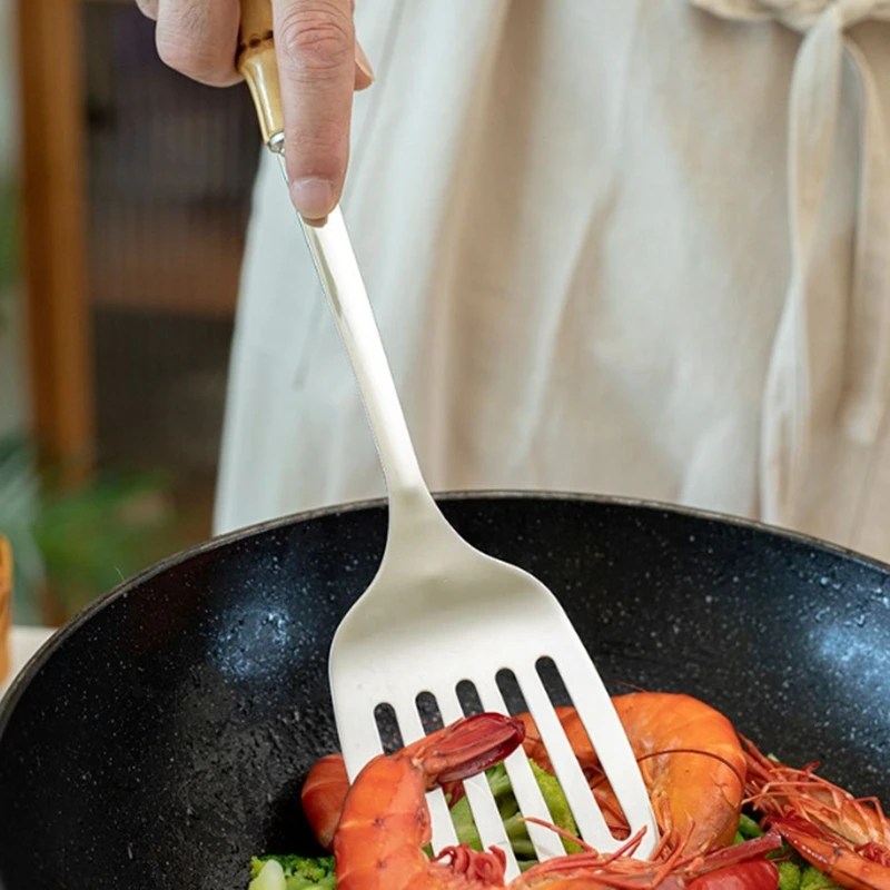 Color: Chocolate - Natural bamboo handle stainless steel frying shovel Japanese-style soup spoon Creative new colander shovel kitchen utensils set