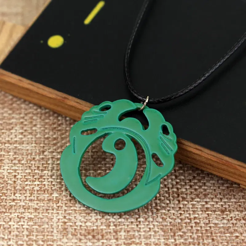 Tomb Raider Green Pendant Necklaces Lara Croft Adjustable Long Rope Chain Wome Men Necklace Jewelry Accessories Gift For Friend