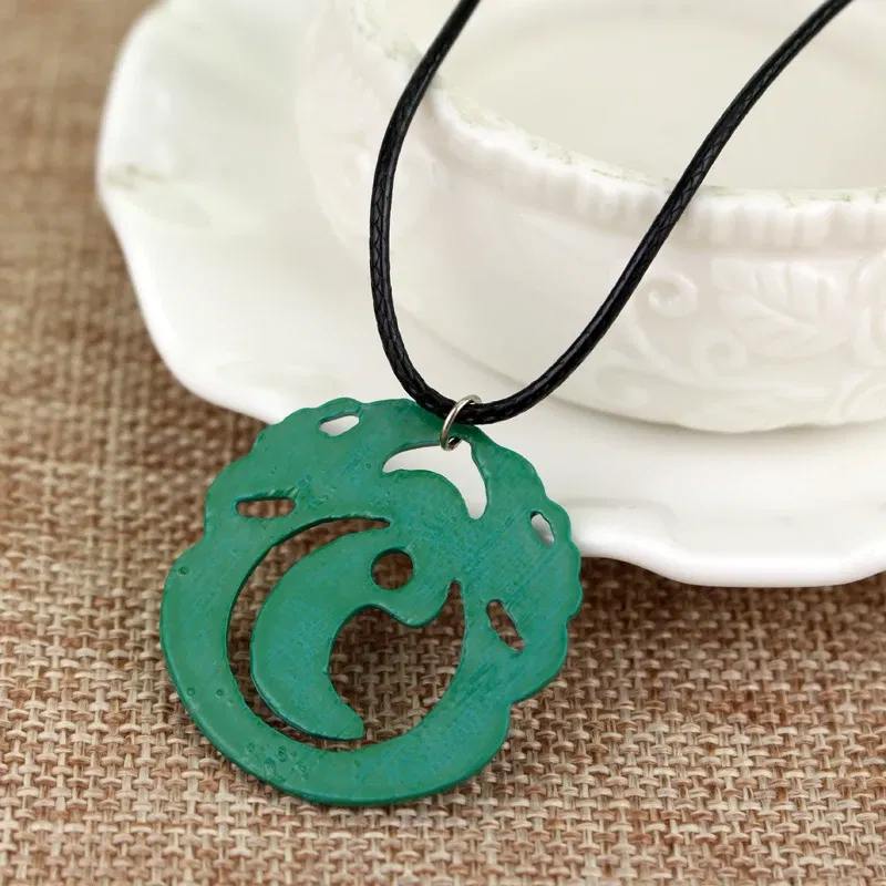 Tomb Raider Green Pendant Necklaces Lara Croft Adjustable Long  Rope Chain Wome Men Necklace Jewelry Accessories Gift For Friend