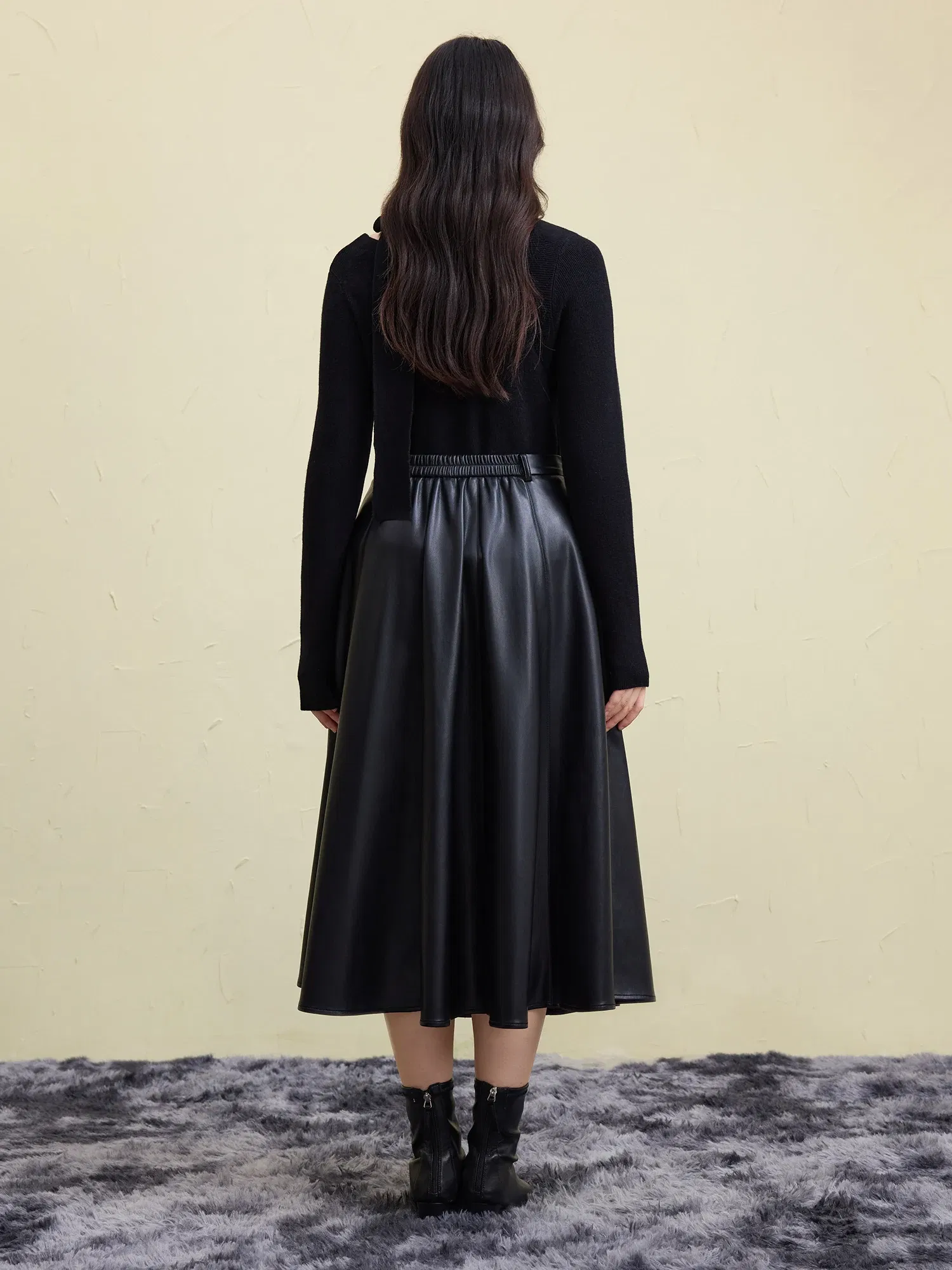 Color: black, Size: L - DUSHU Office Lady Plus Size Women's Simple Versatile Leather Half Skirt 2024 Winter New Fashionable A-line Skirt 24DS84495
