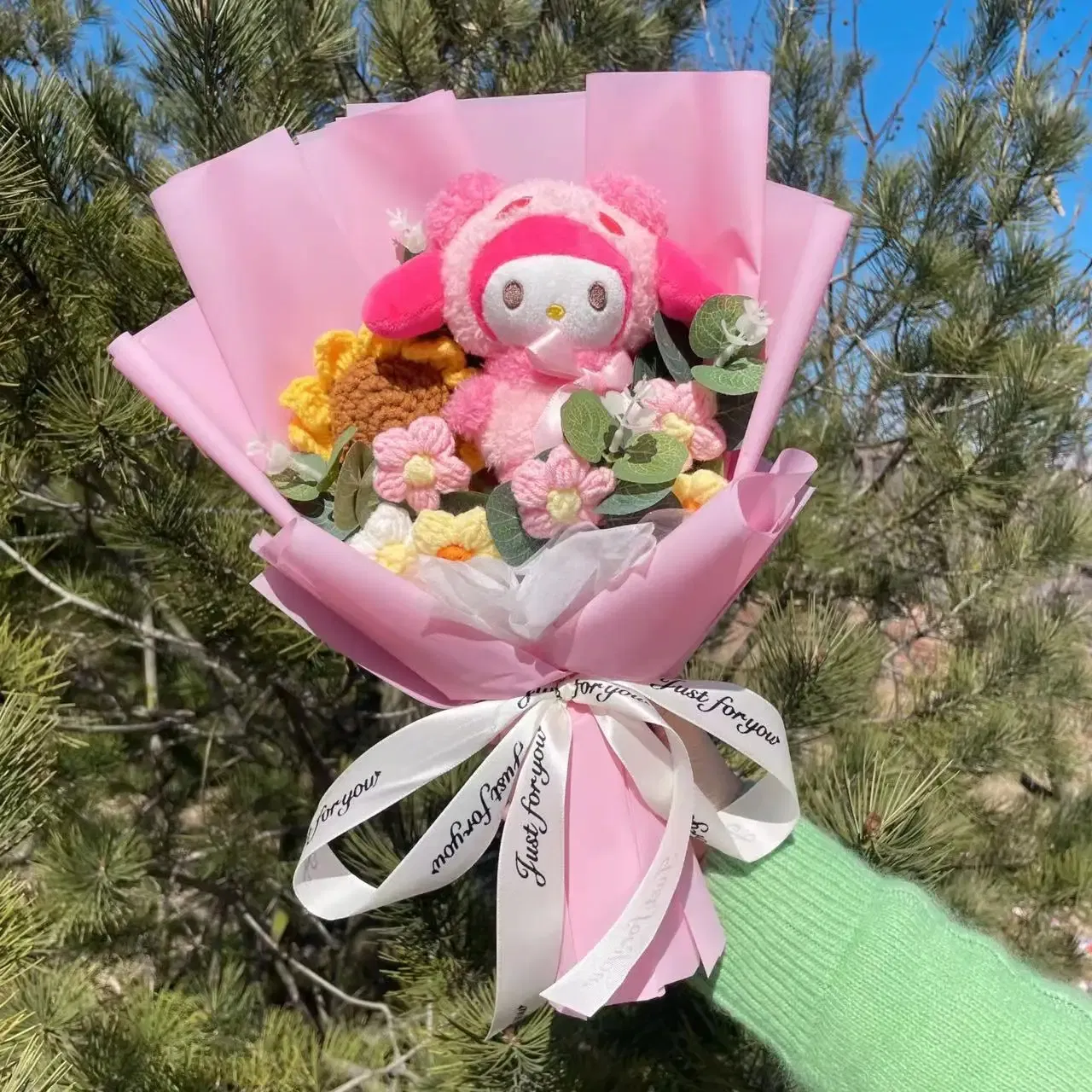 Color: light yellow - Kawaii Hello Kitty Cat Dolls With Artificial Flowers Creative Bouquet Christmas Valentine Birthday Graduation Gifts