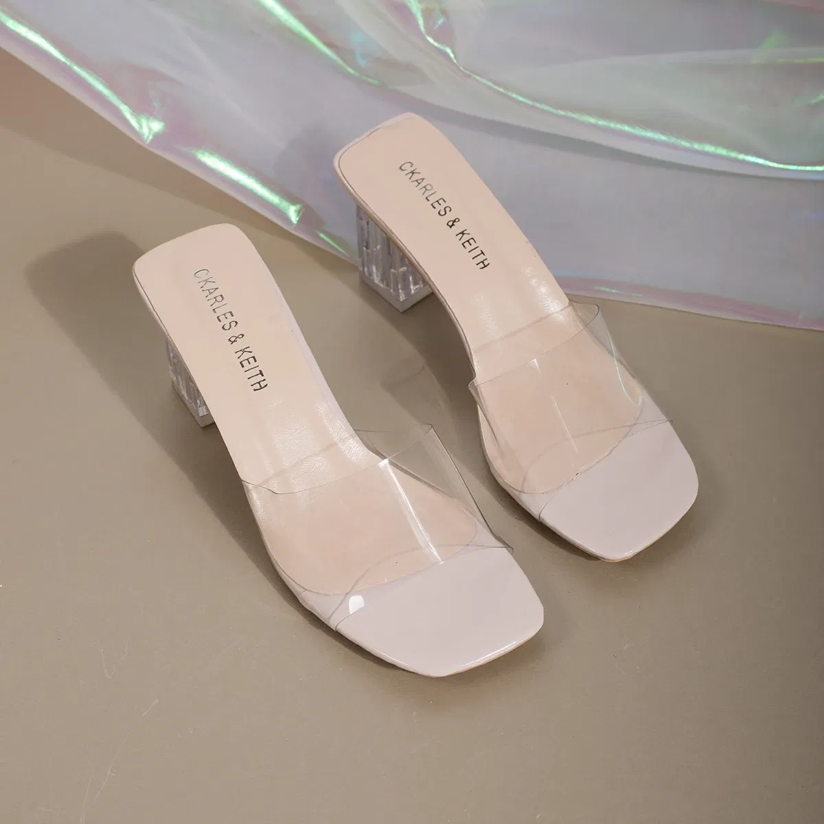 Color: Beige, Shoe Size: 40 - Fashionable and Elegant Women's High-heeled Sandals with Thick Heels and Square Heads,  New Transparent Casual Versatile Sandals
