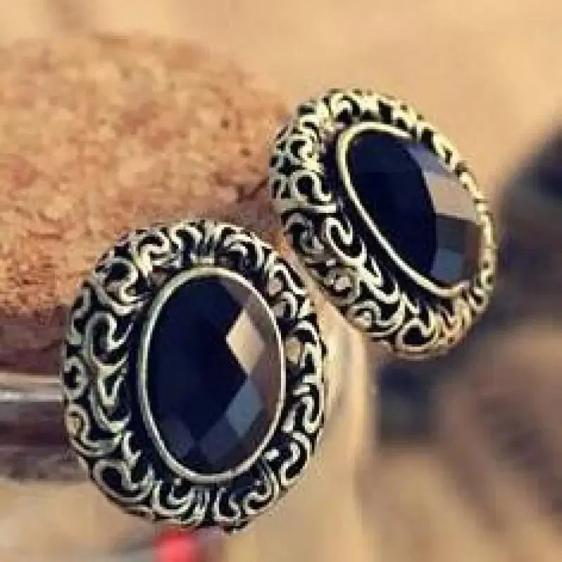 New Retro Hollow Lace Black Gemstone Earrings Women's Personality High-end Jewelry Accessories Wholesale Earings Fashion Jewelry