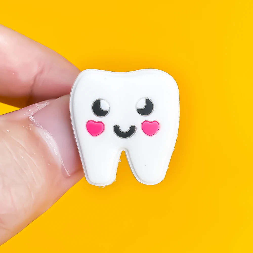Color: Lemon yellow - 1pcs Medical Clog Accessories Stethoscope Syringe Gibit Shoe Charm Clog Pins Teeth Uterus Nurse Clips Jeans Girl Women Gift