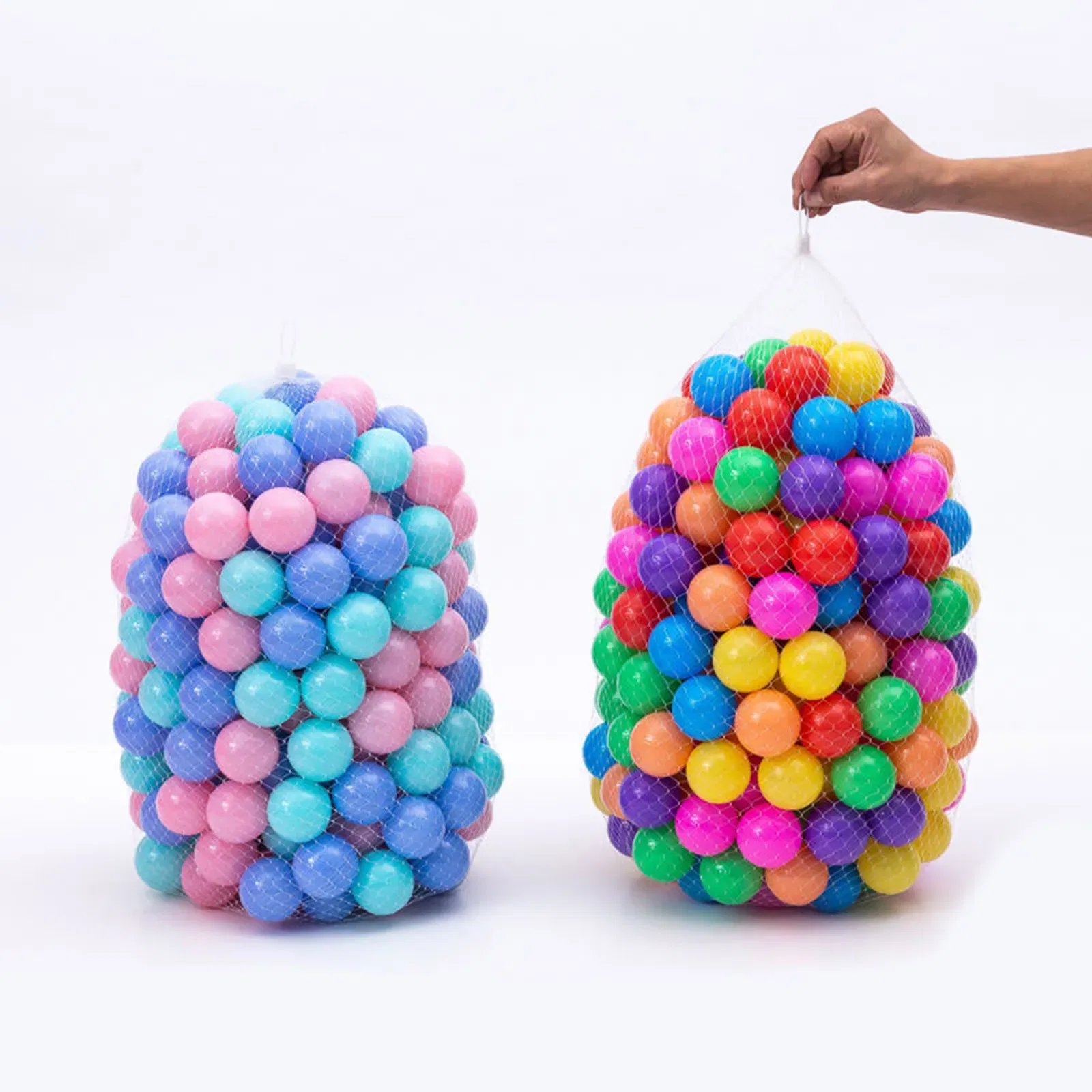Color: WHITE - Outdoor Sport Ball Eco-Friendly Water Pool Ocean Wave Ball 50/100pcs 5.5cm Stress Air Ball Funny Toys for Children Kid Ballenbak
