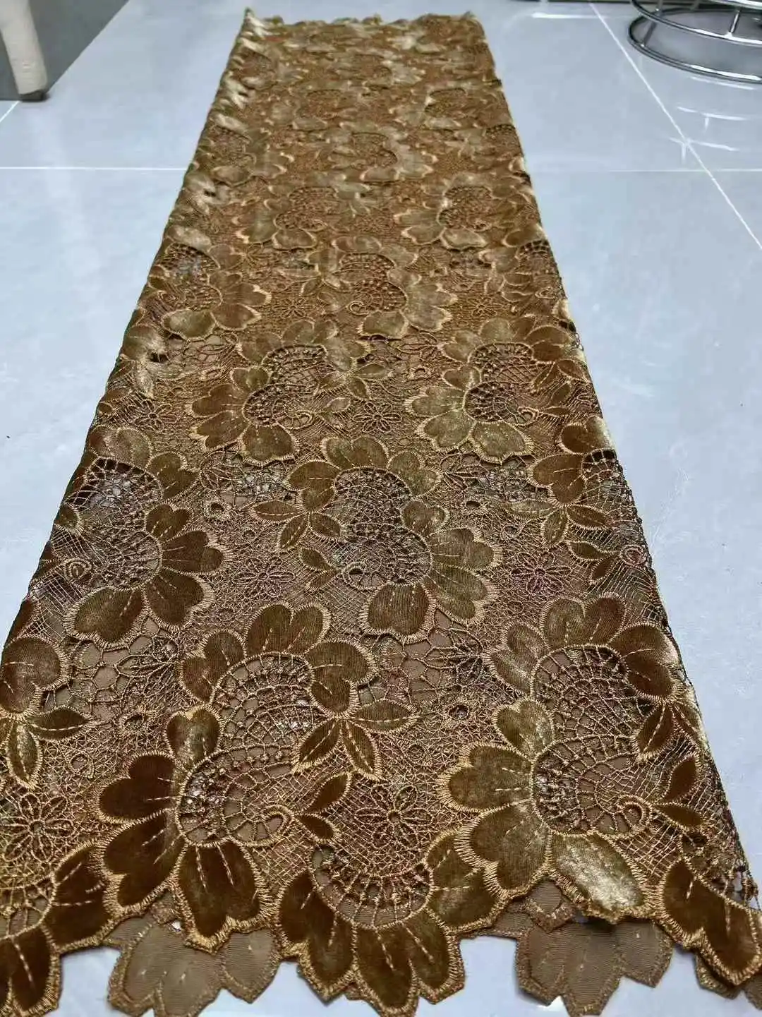 Color: Gold, Width: 120cm, Length: 5 yards - 2026 Purple African Nigerian Velvet Lace Fabric High-Quality Embroidery for Wedding Party Sewing SHXI