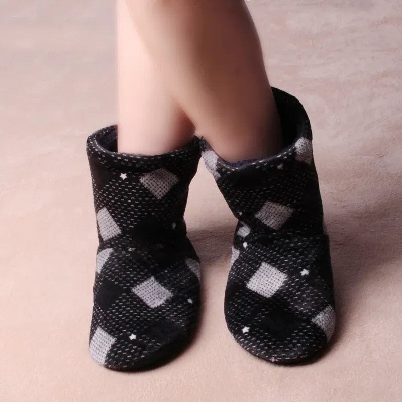 Color: black, Shoe Size: 45 - Mntrern Casual Men Shoes Home Slippers Lattice Soft Plush Male House Slippers Warm Winter New Cotton Slippers Shoes Men Big Size