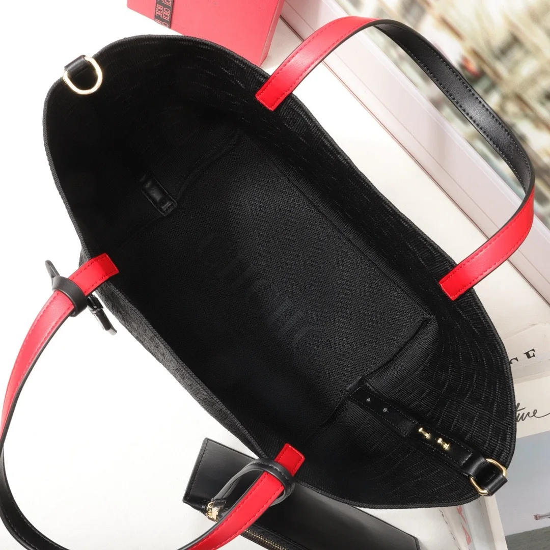 Color: Blue - CHHC 2025 Elegant Ladies Leather Crossbody Bag For Everyday Use By Famous Designer Luxury Brand Classic