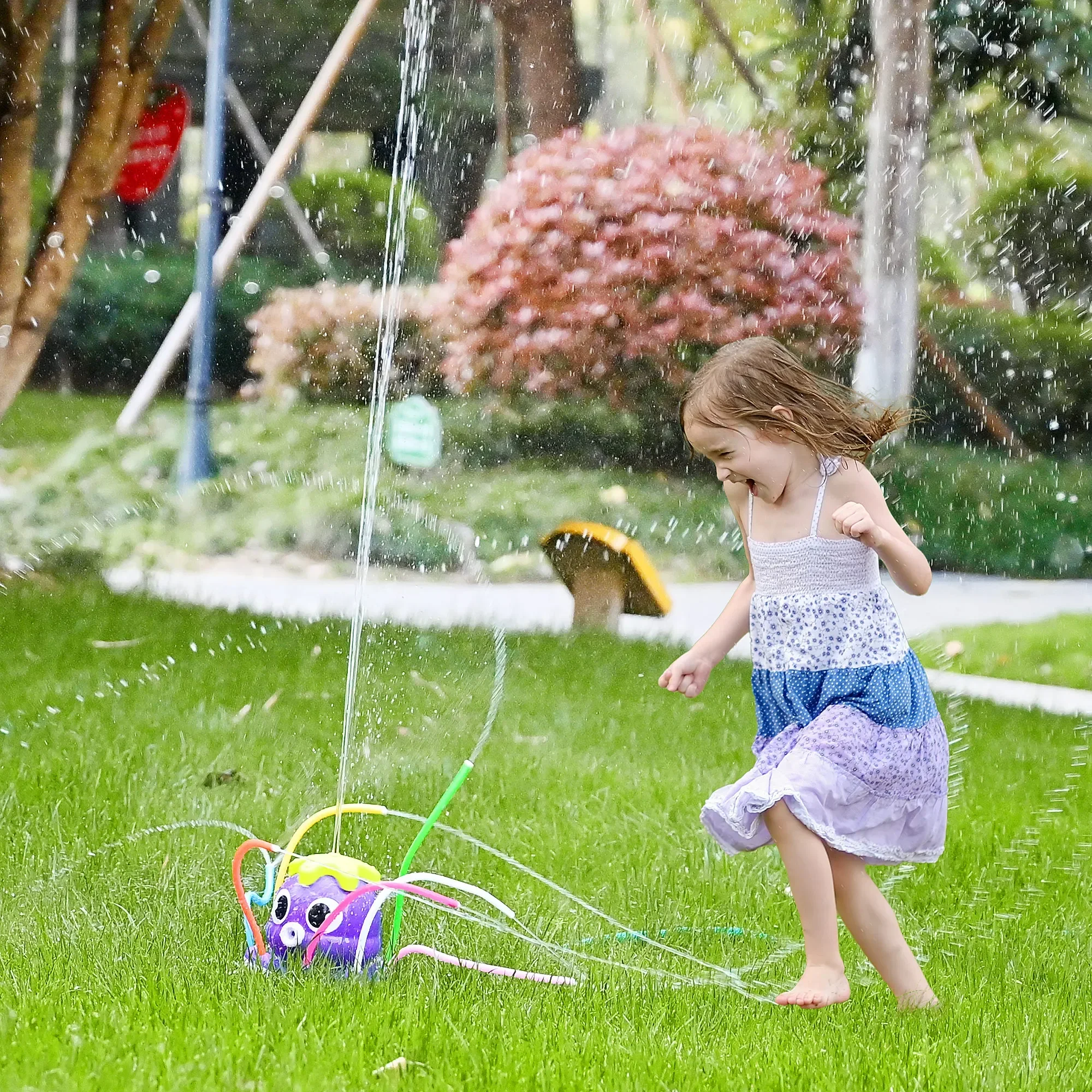 Color: Red - Sprinkler Rotating Spray Outdoor Games Summer Water Toy for Kids Garden Octopus Backyard Yard Cartoon Splash Baby Bath Toys Gift