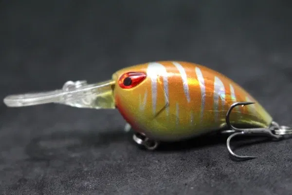 Color: Beige - wLure Crankbait Wobble Fishing Lure 6cm 5g Deep Diving Tight Action Fresh Water Hard Bait Floating 8# Hooks Insect Bait C770