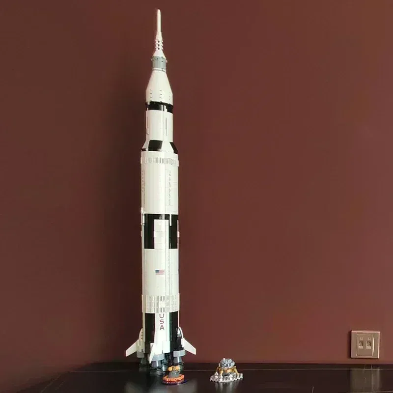 Color: black, Size: S - ZOCO Classic Model The Apollo Saturn V Launch Vehicle Rocket And Launch Pad Fit Building Blocks Kid Education Toys Gifts