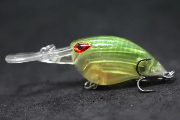 Color: Champagne - wLure Crankbait Wobble Fishing Lure 6cm 5g Deep Diving Tight Action Fresh Water Hard Bait Floating 8# Hooks Insect Bait C770