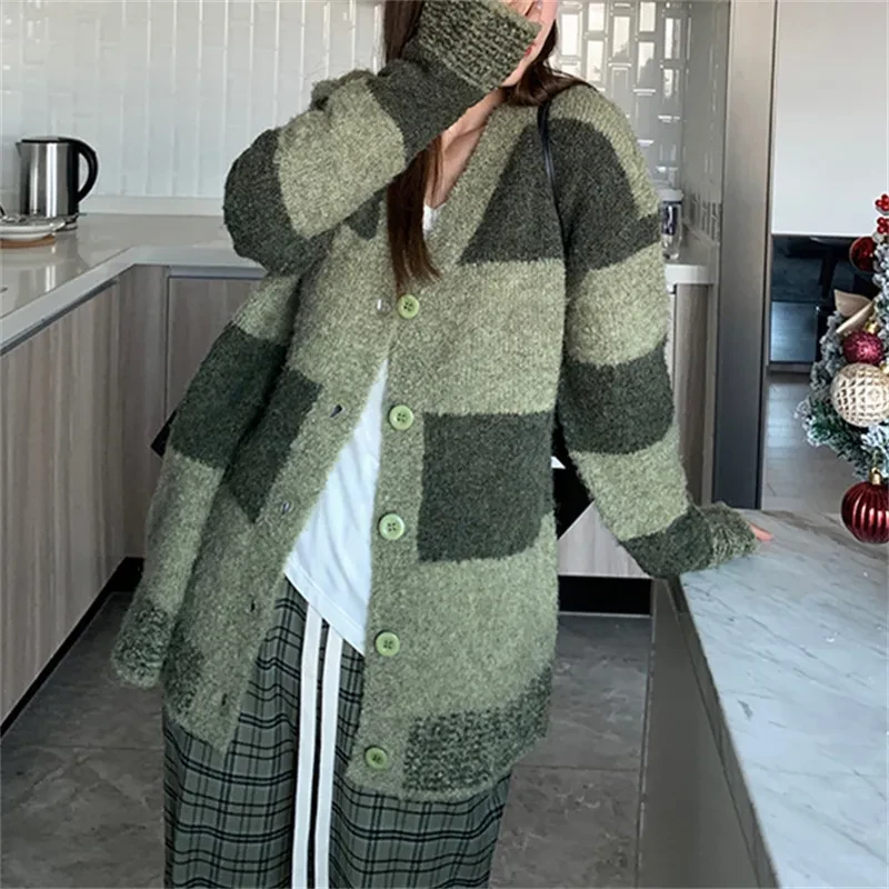 Elegant Plaid Knit Contrast Top for Women