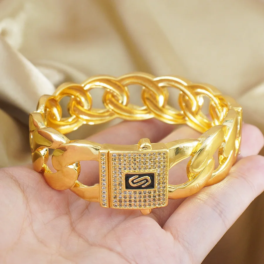 Cuba Chain Neutral Fashion Bracelet, 24K Gold Plated Cubic Zirconia, Elegant Style, Saudi Arabia National Day Accessory