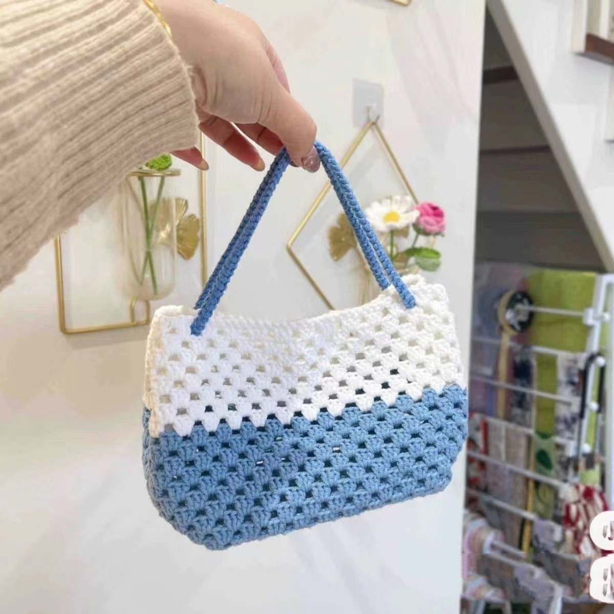 Summer Contrast Color Wool Handbag Hollow Out