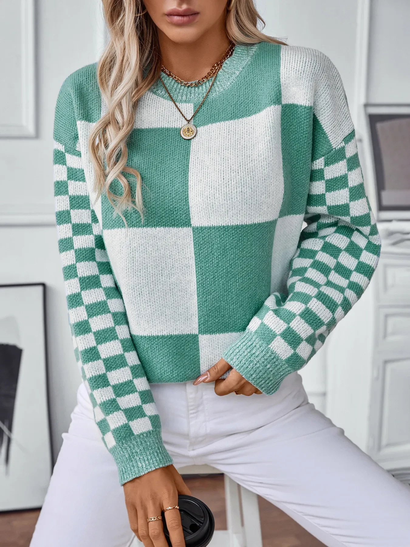 Autumn New Personality Slim Fit Color Matching Plaid Knitted Sweater