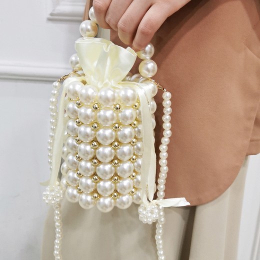 Women's Acrylic Dyed Handmade Beaded Handbag