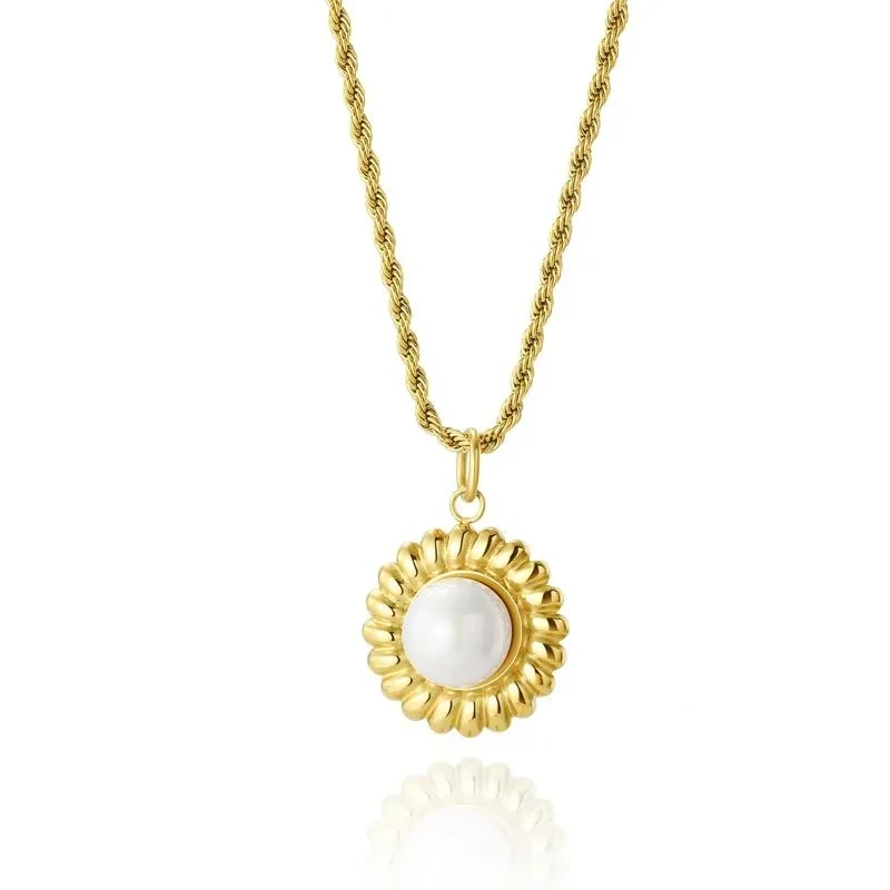 Natural Freshwater Pearl Pendant Necklace