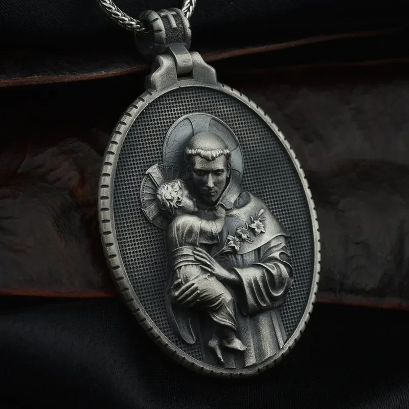 Fashion Figure Head Pendant Savior Necklace