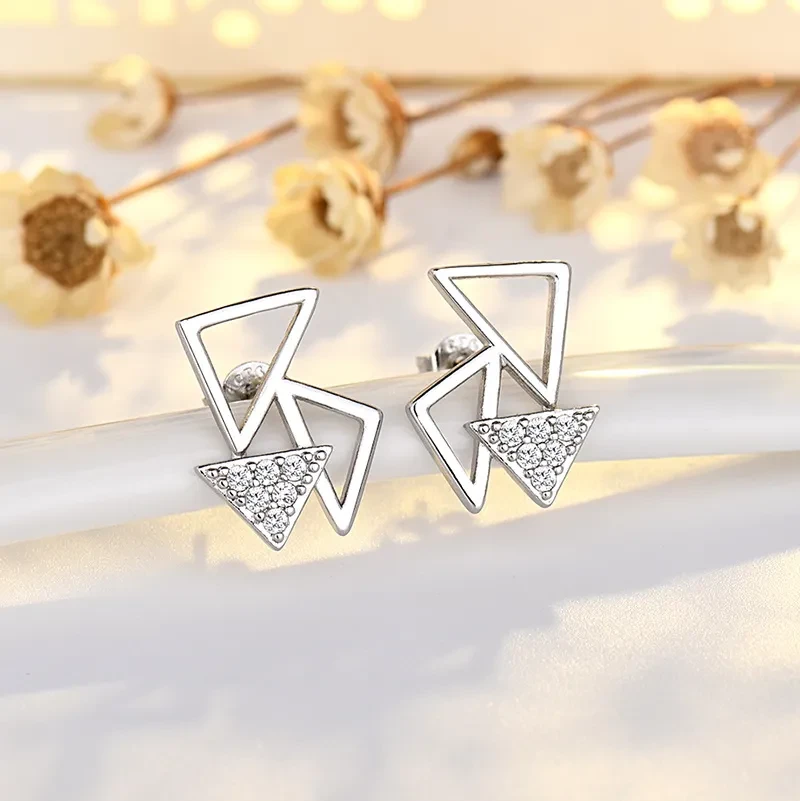 Triangle Overlap Hollow Ear Stud Female Geometry