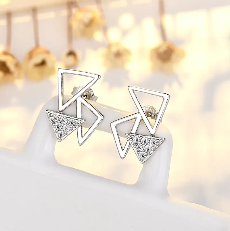Triangle Overlap Hollow Ear Stud Female Geometry