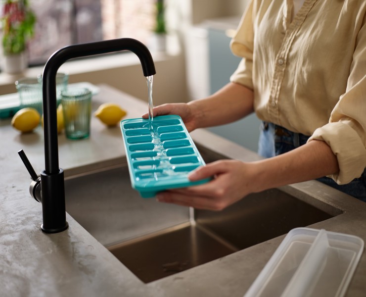 Flow Easy-fill Ice-cube Tray - Joseph Joseph