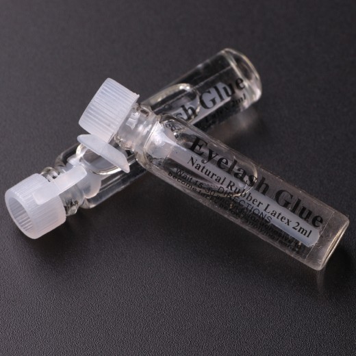 Glass tube eyelash glue