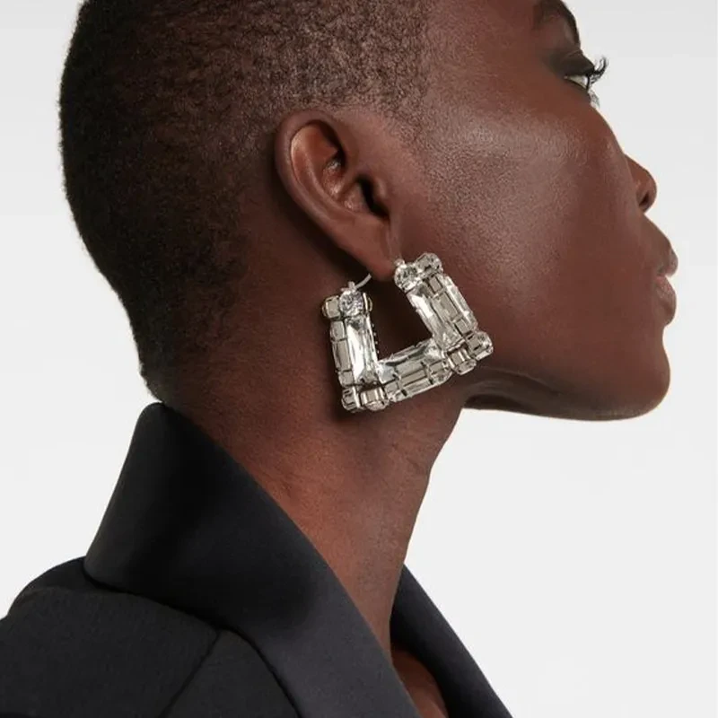 High Profile And Generous Diamond U-shaped Fashion Personality Wild Earrings