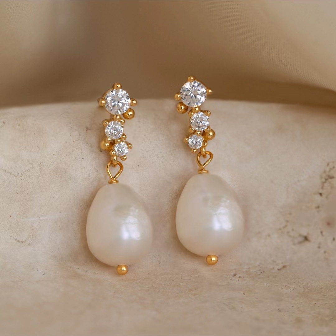 New Pearl Copper-plated Gold Micro Inlaid Zircon Women's Fashion Earrings