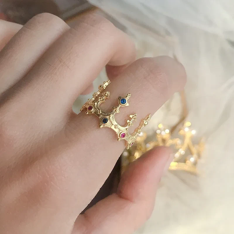 Vintage castle crown ring