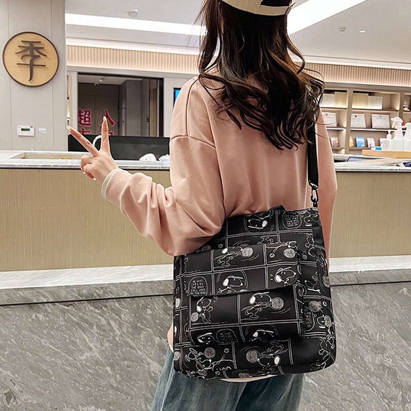 MINISO Snoopy Cartoon Print Tote Bag Fashionable Large Capacity Casual One Shoulder Crossbody Bag, Nylon Pink Handbag