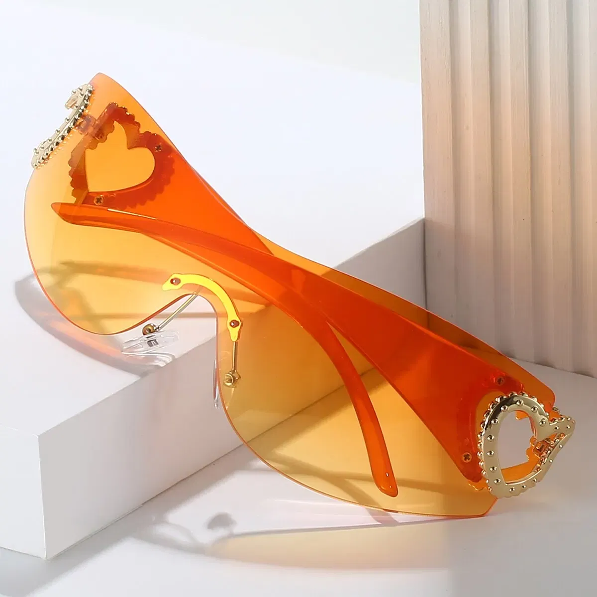 Frame Color: Gold, Lenses Color: Black - Y2K Wrap Around Fashion Sunglasses For Women Men One-piece Gradient Lens Glasses Heart Design Hollow Temple Eyewear UV400
