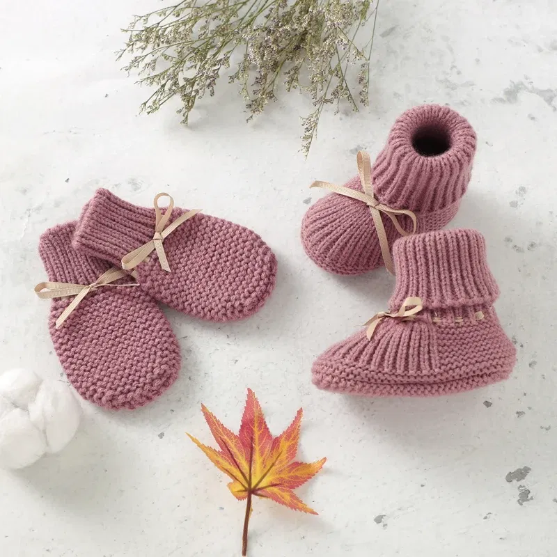 Color: Beige, Baby Age: 13-18 Months - Baby Shoes + Gloves Set Knit Newborn Girls Boys Boots Mitten Fashion Butterfly-knot Toddler Infant Slip-On Bed Shoes Hand Made