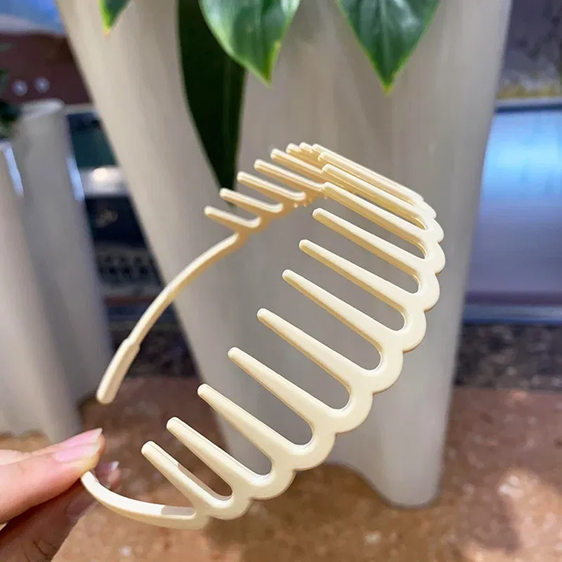 Color: Red - Resin Hair Comb Hairbands Hair Accessories Matte Hair Hoop with Teeth Non-slip Head Hoop Frosted Makeup Dressing Thin Headband