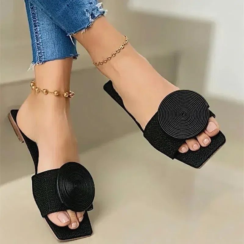 Color: Black, Shoe Size: 42 - 2023 New Spring and Summer Women's Flat Slippers Fashion Beach Shoes Comfortable Slippers Versatile Lightweight Women's Shoes