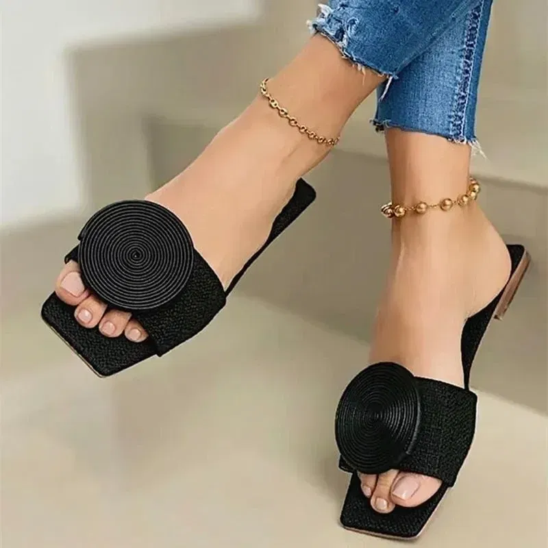 Color: Black, Shoe Size: 42 - 2023 New Spring and Summer Women's Flat Slippers Fashion Beach Shoes Comfortable Slippers Versatile Lightweight Women's Shoes